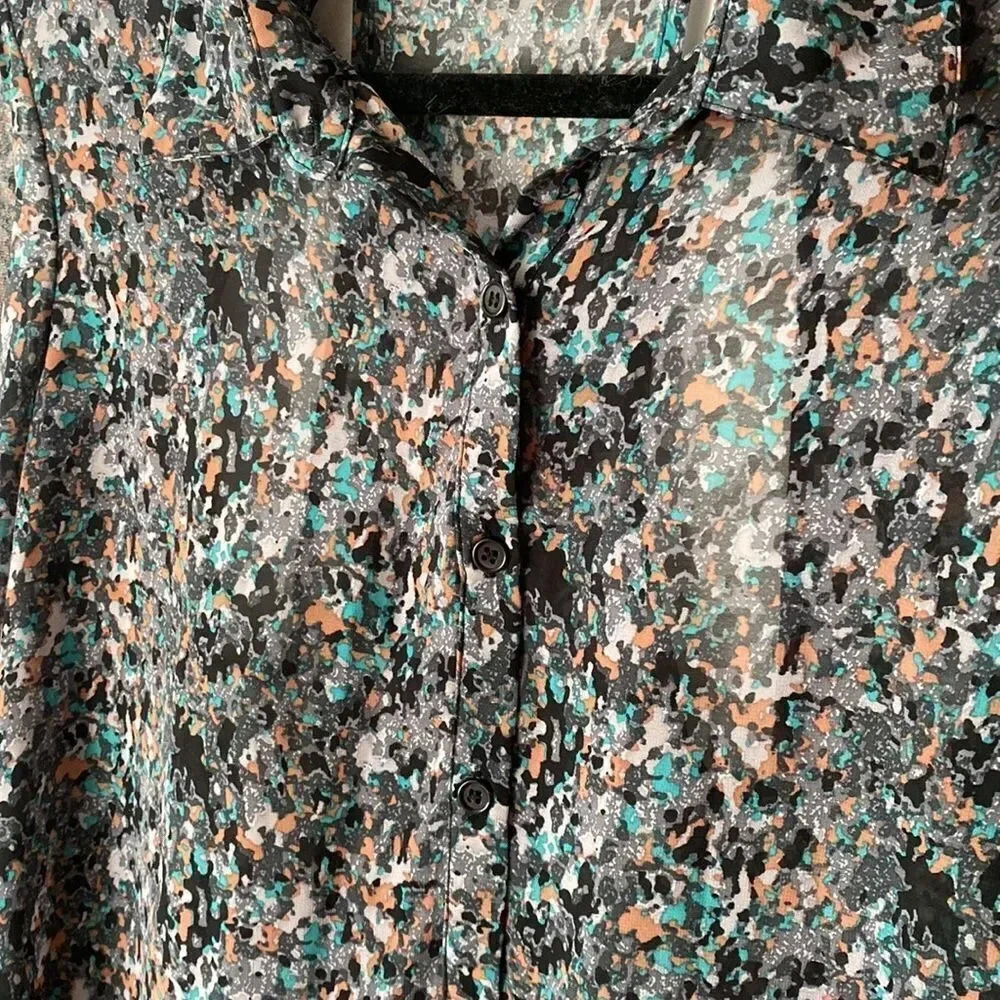 Socialite Button Down Cuff Sleeve 3/4 Sleeve Multicolor Print Open Back Blouse L - Picture 6 of 16